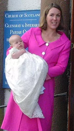 Eleanor, Duchess of Argyll holds newborn Archie, Marquess of Lorne in 2004