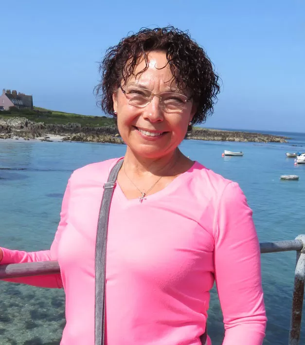 Cherie (Thompson) Bates