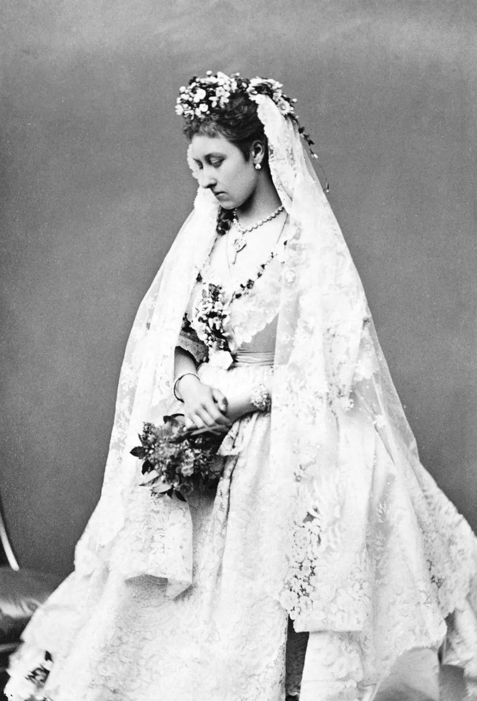 Photo Princess Louise in her wedding dress